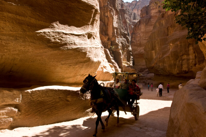 Petra in Jordan — The Siq,leading in to the beautiful ancient rose colored site of Petra, in Jordan — Jordan, Petra, siq