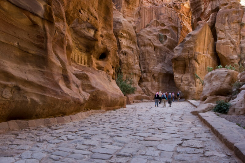 Petra in Jordan — The Siq,leading in to the beautiful ancient rose colored site of Petra, in Jordan — Jordan, Petra, siq