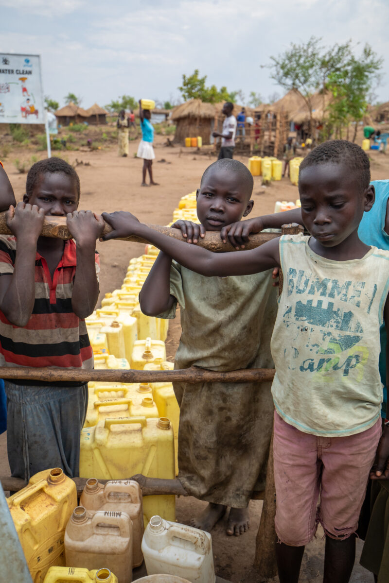 BidiBidi2017_1783 — Boat, Canoe, Child, Eyes Closed, Eyes Open