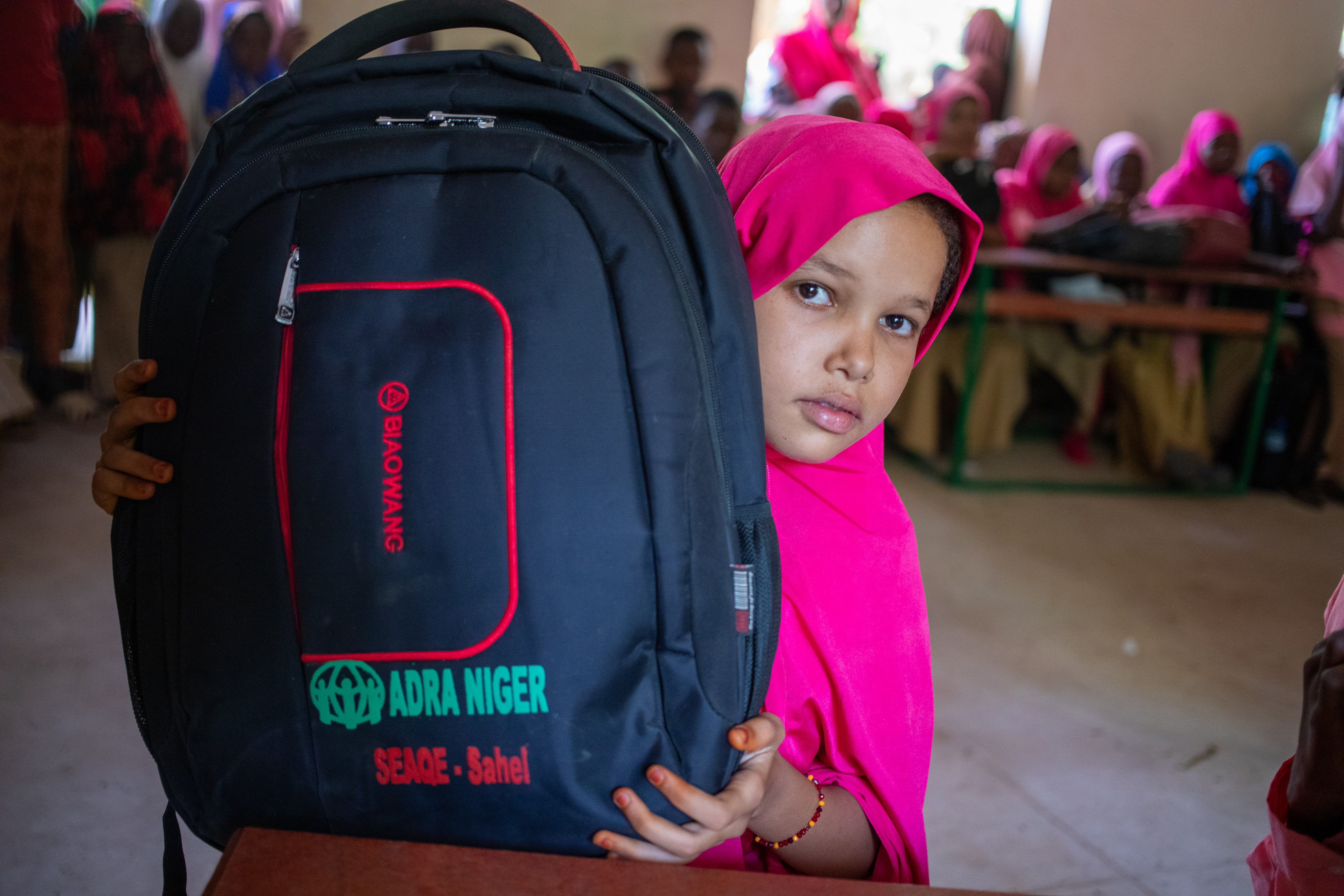 Girl in Niger Attends School