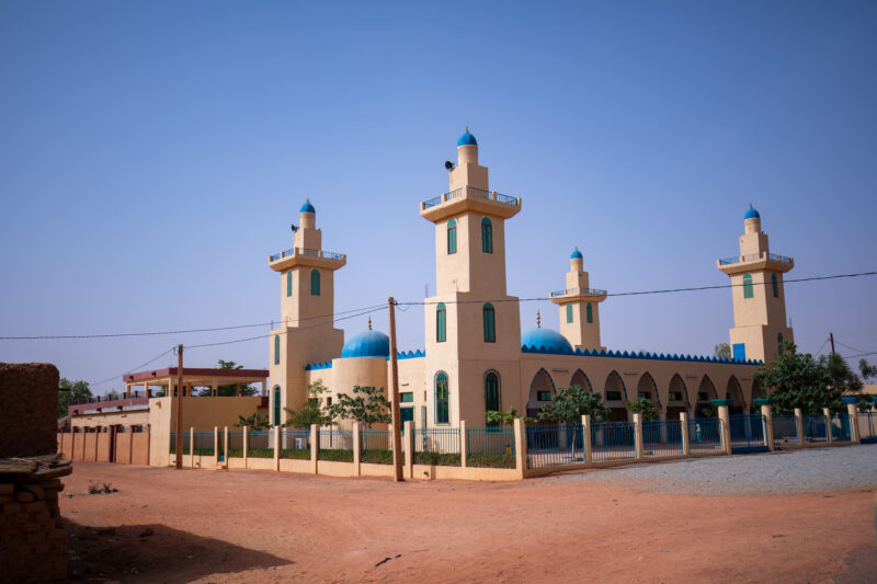 Mosque in the Desert — Primarily a Muslum country, Niger has a mosque in every village. — Africa, Architecture, Building, Desert, Education
