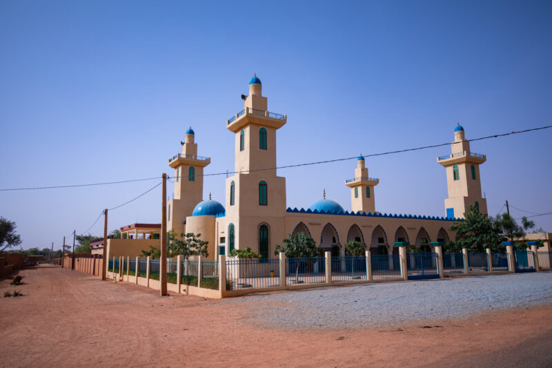 Mosque in the Desert — Primarily a Muslum country, Niger has a mosque in every village. — Africa, Architecture, Building, Desert, Education