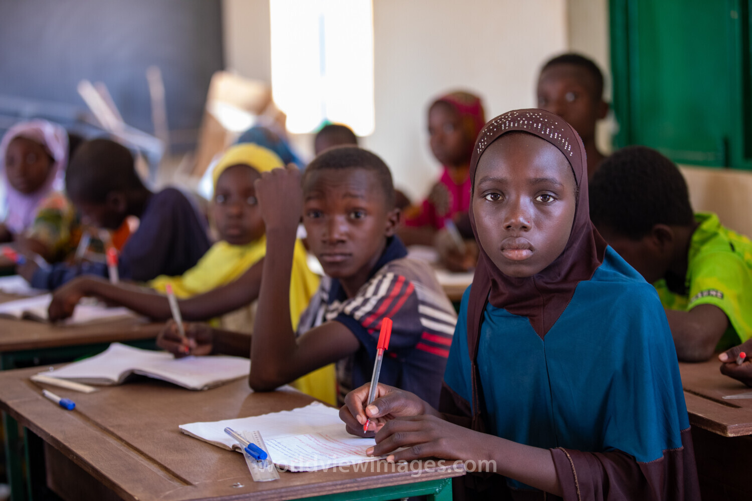 Girl in Niger Attends School