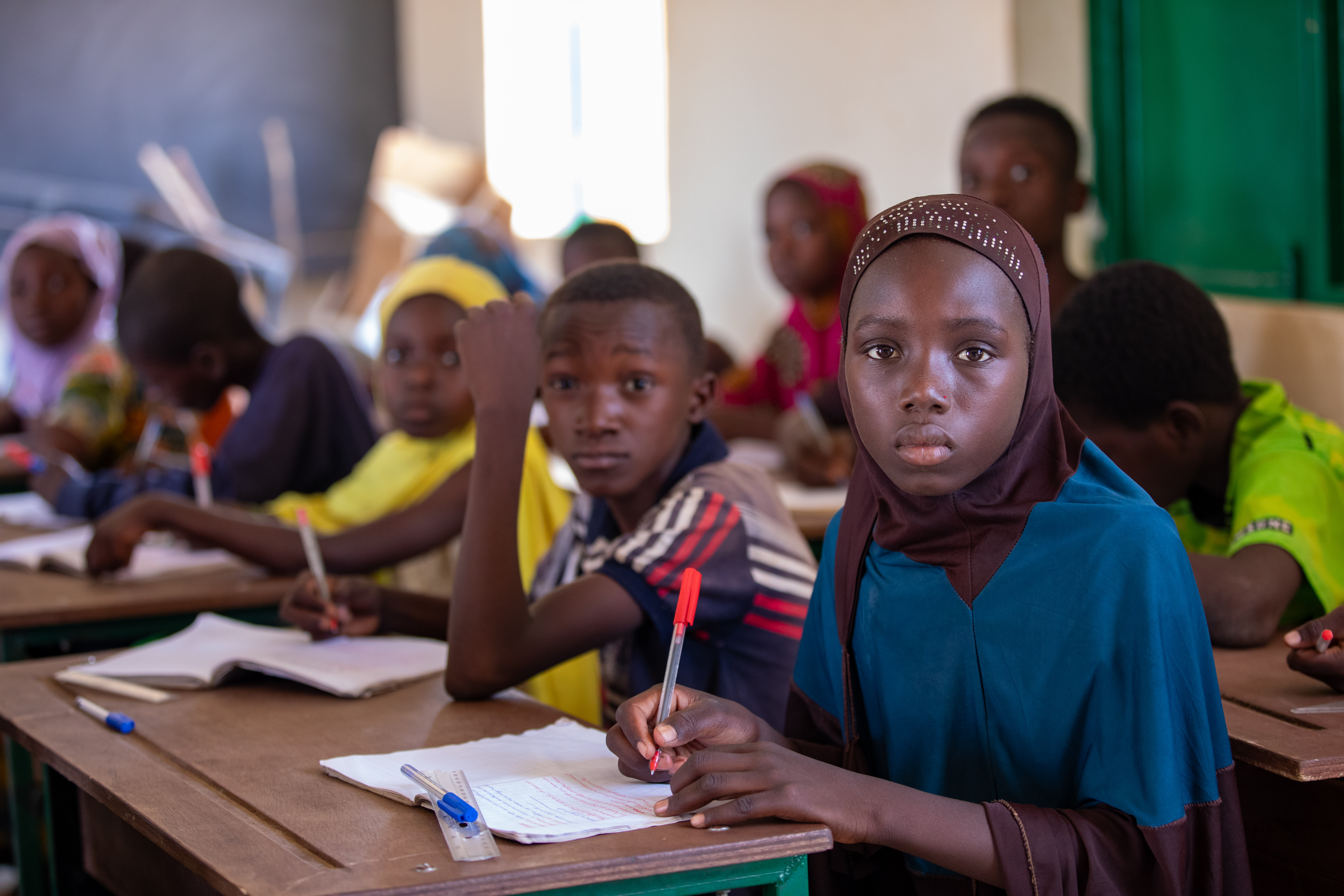 Girl in Niger Attends School