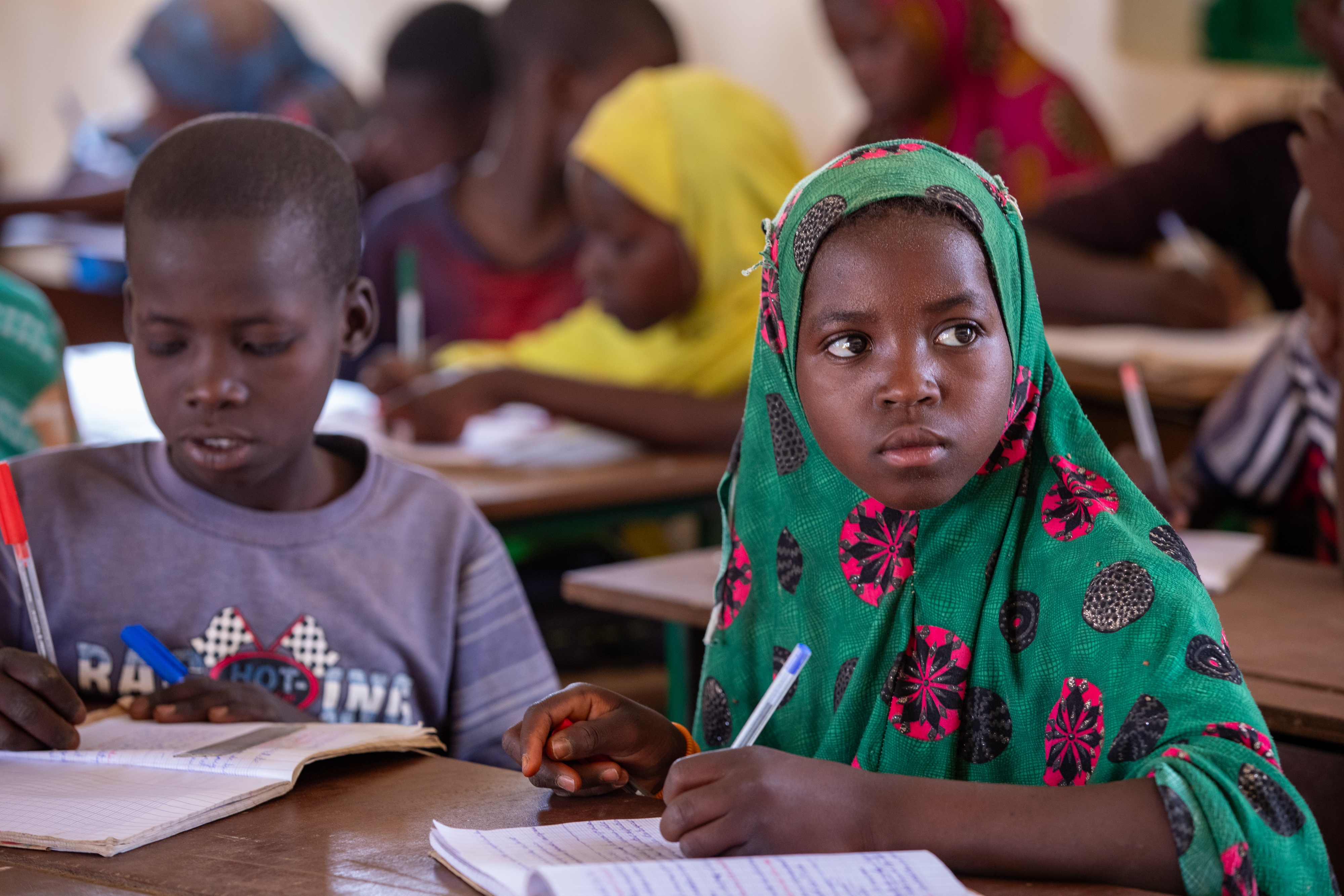 Girl in Niger Attends School