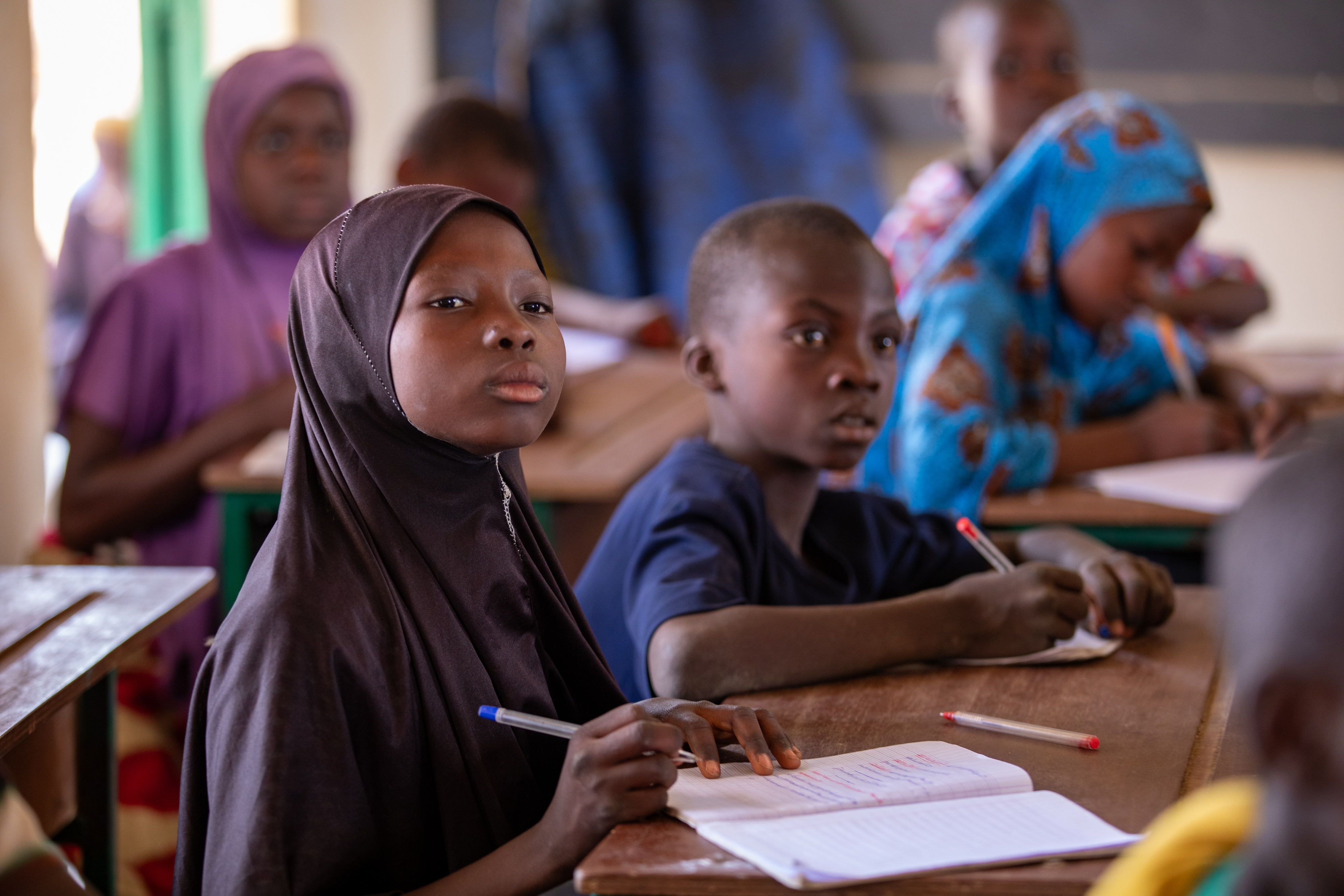 Girl in Niger Attends School