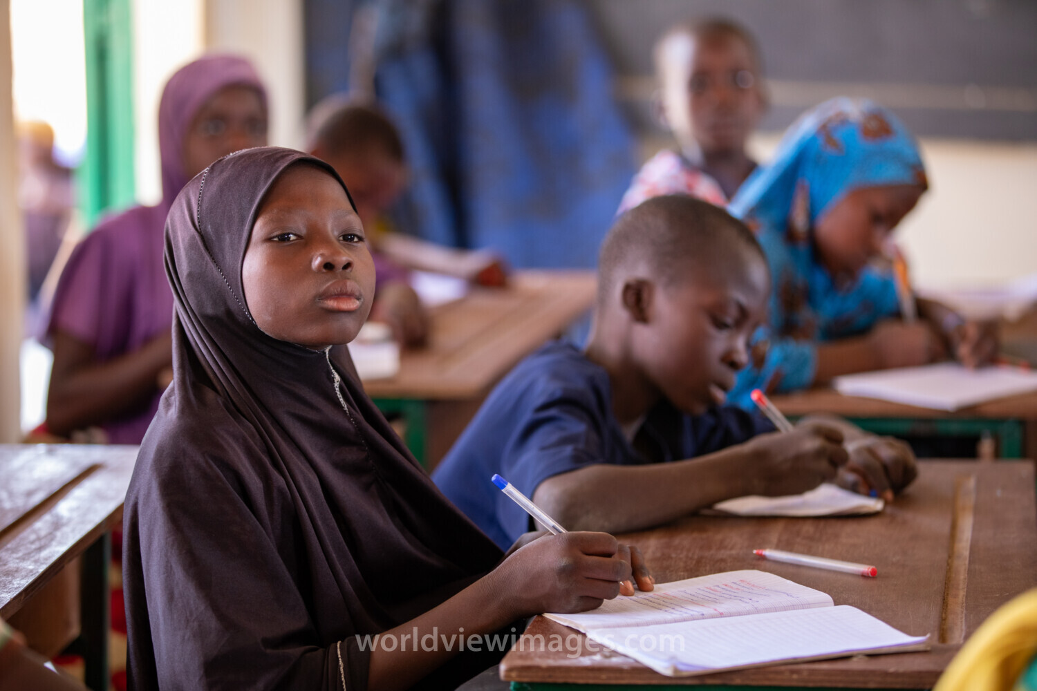 Girl in Niger Attends School