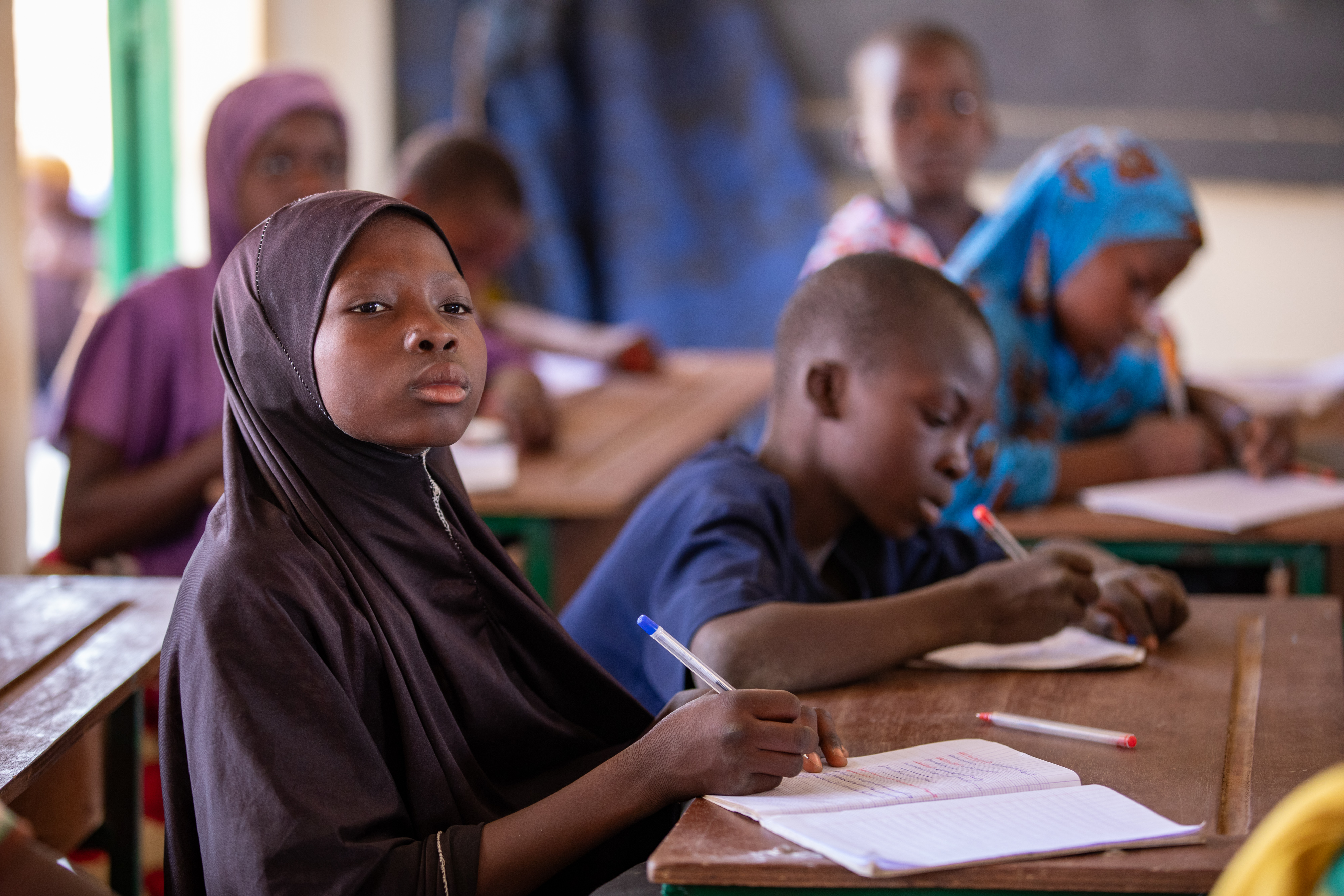 Girl in Niger Attends School