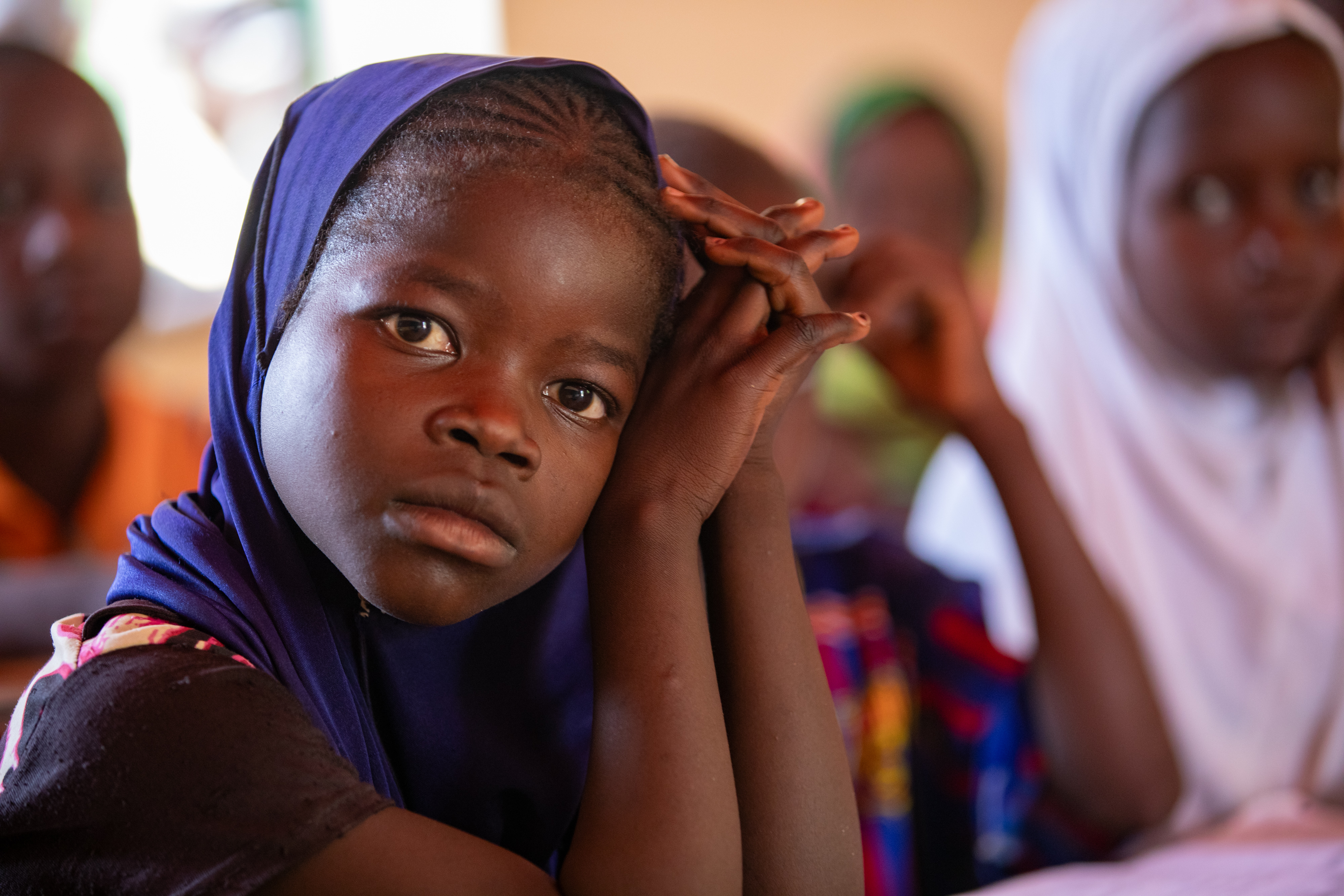 Girl in Niger Attends School
