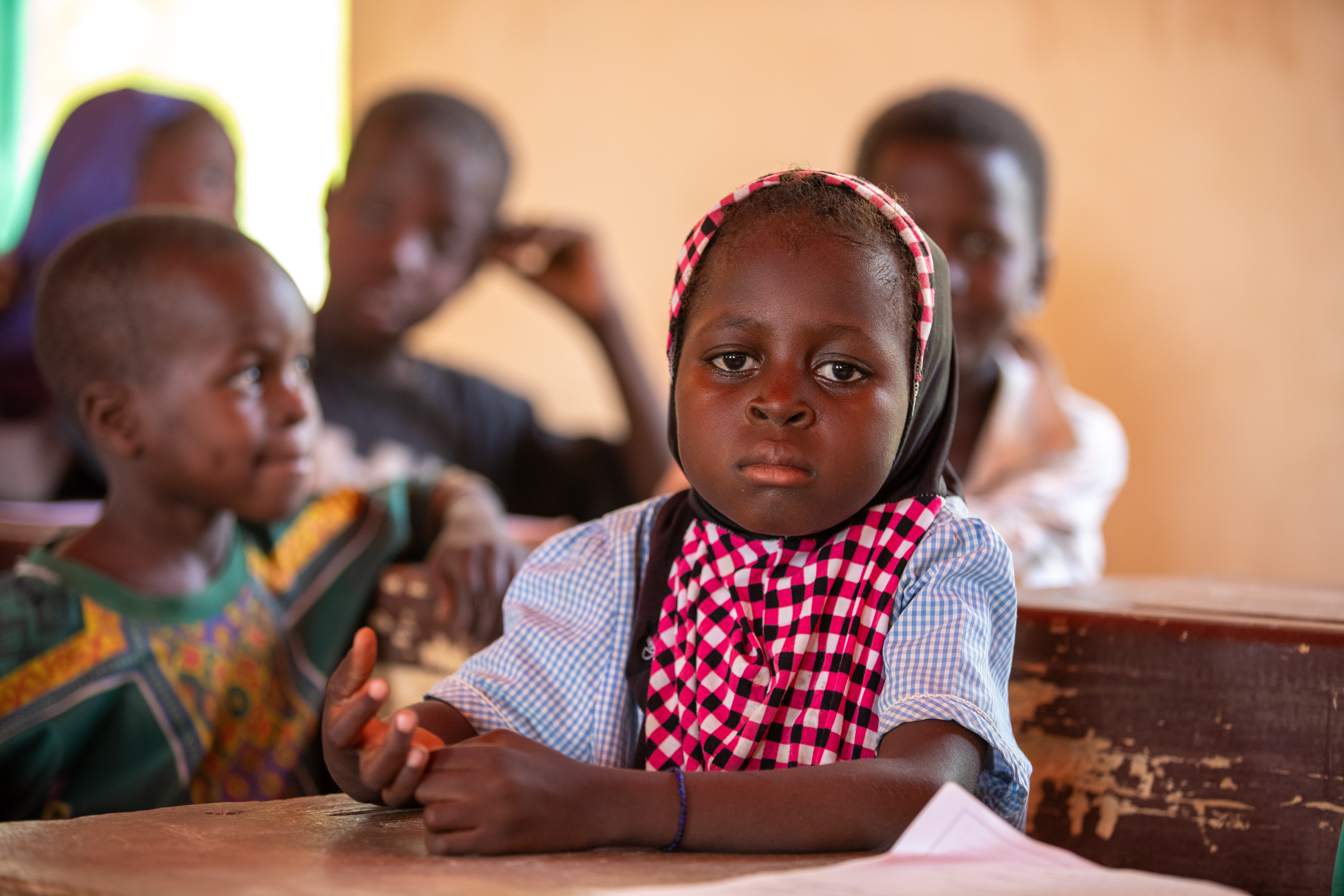 Girl in Niger Attends School