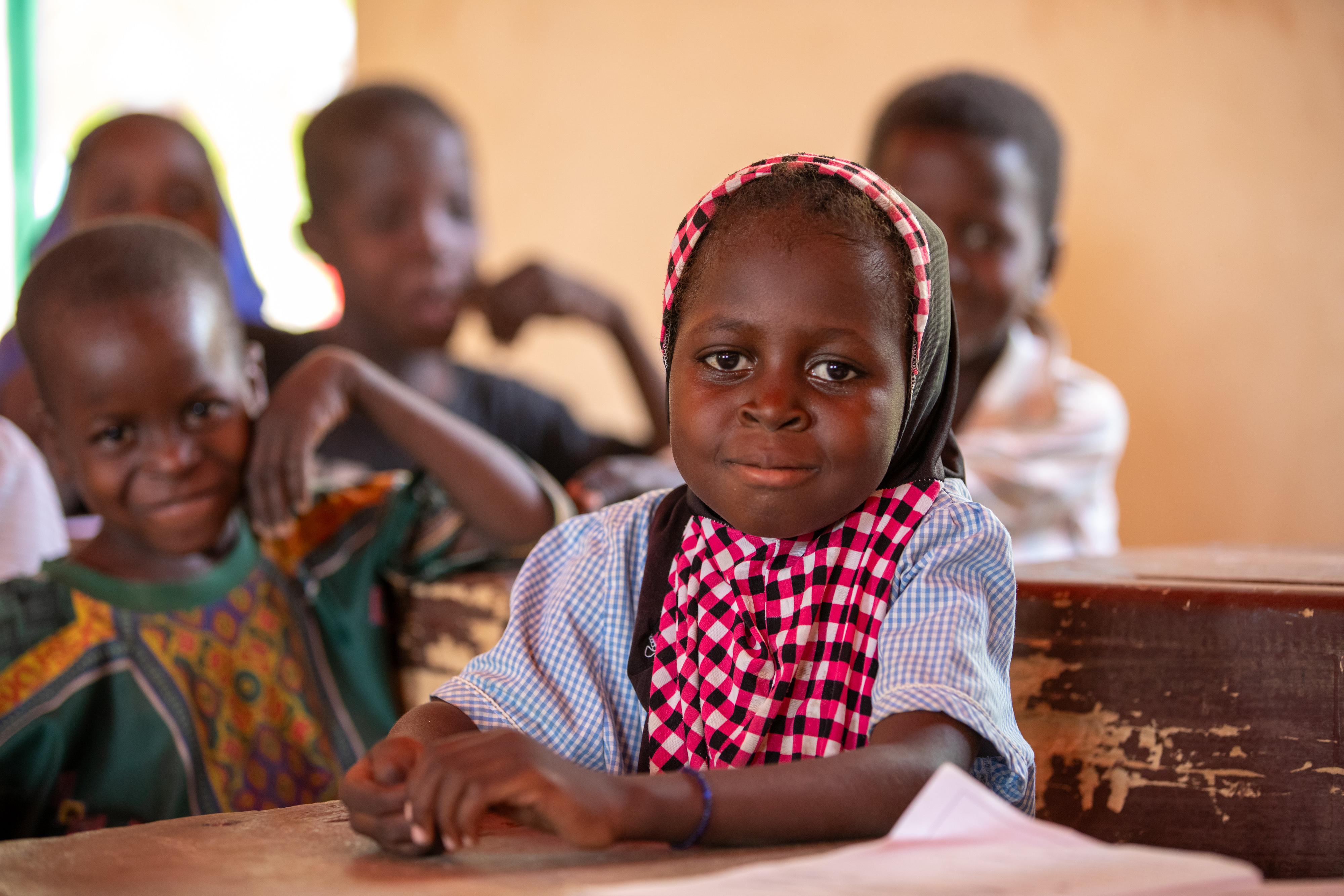 Girl in Niger Attends School