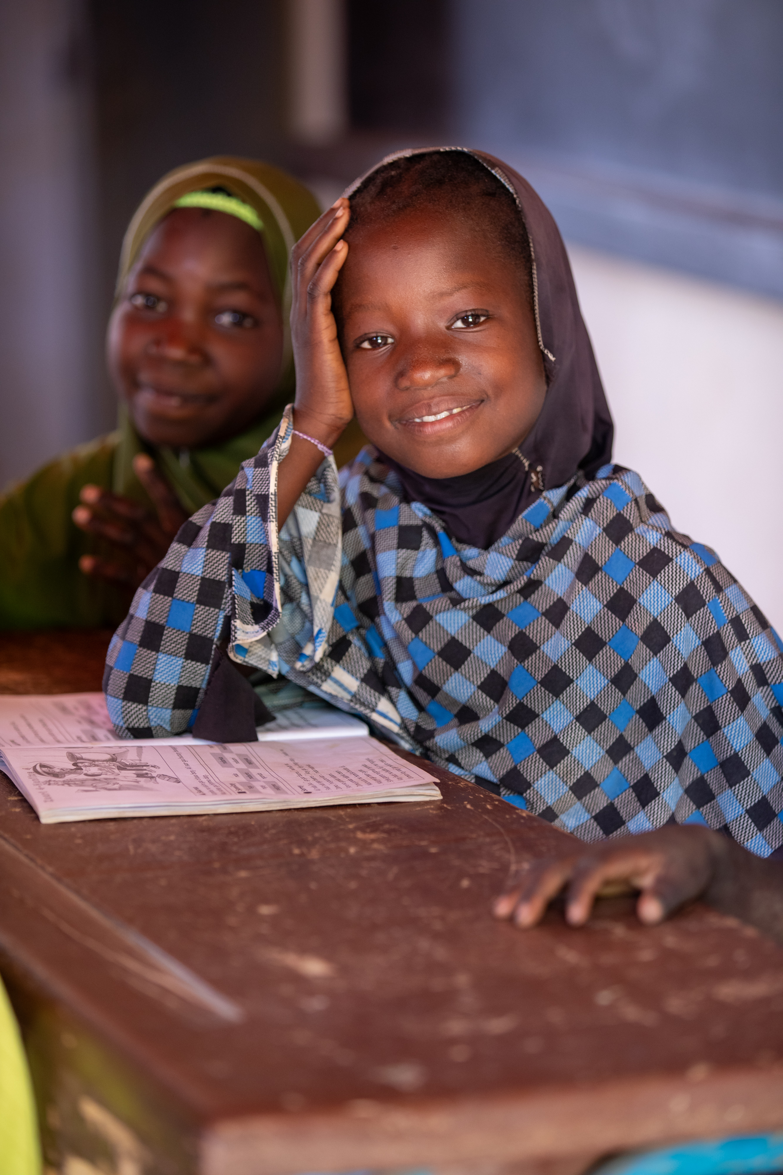 Girl in Niger Attends School