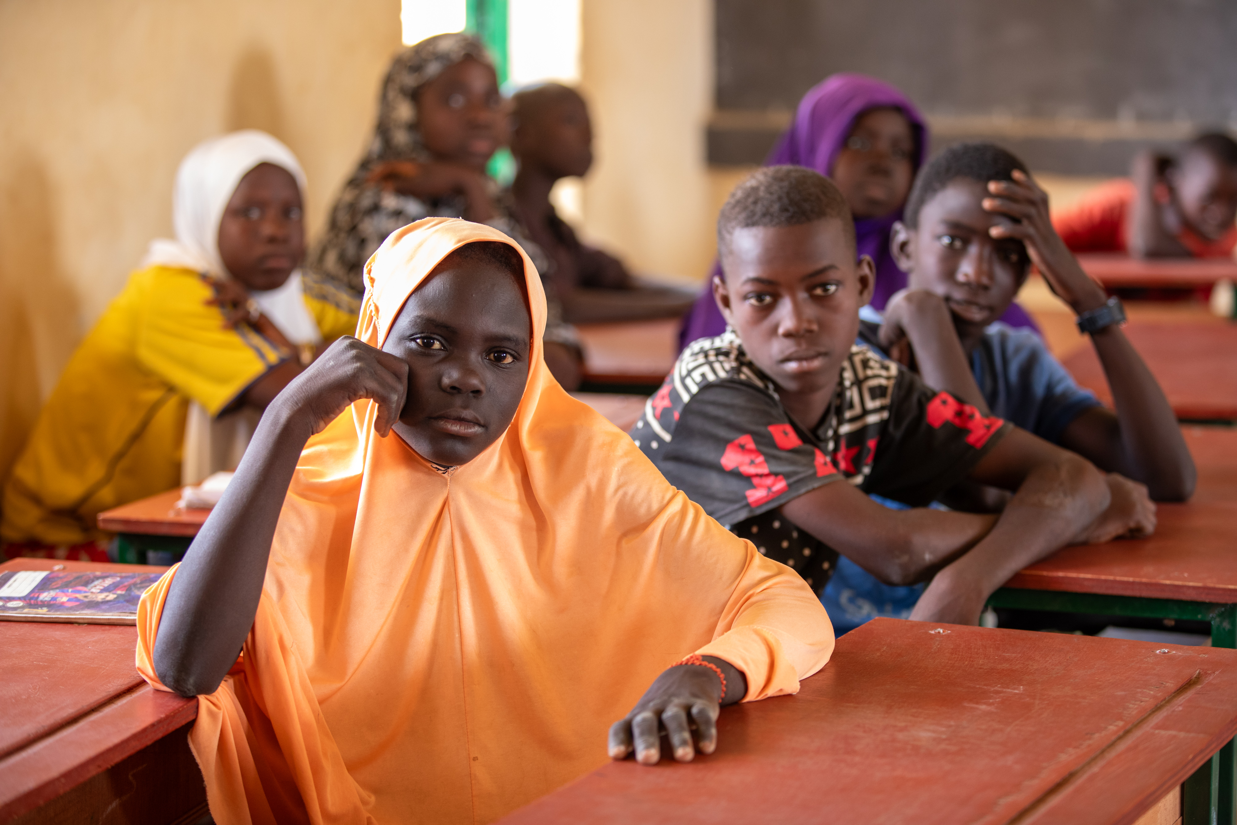 Girl in Niger Attends School
