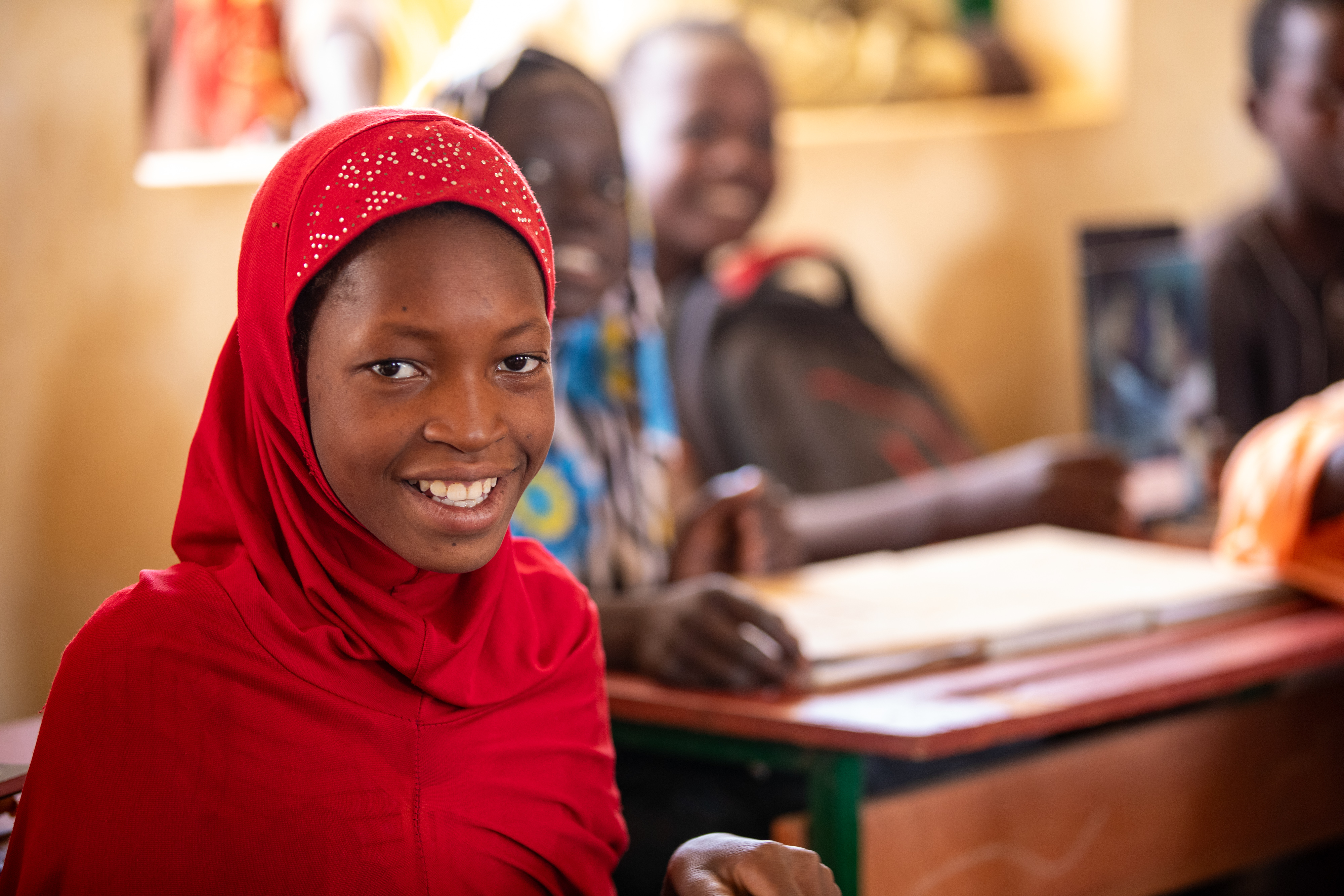 Girl in Niger Attends School