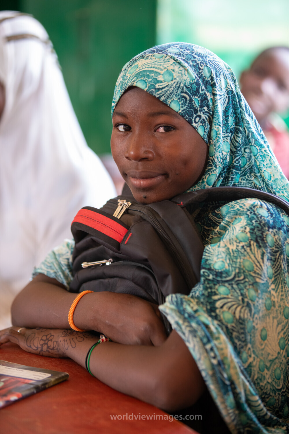 Girl in Niger Attends School