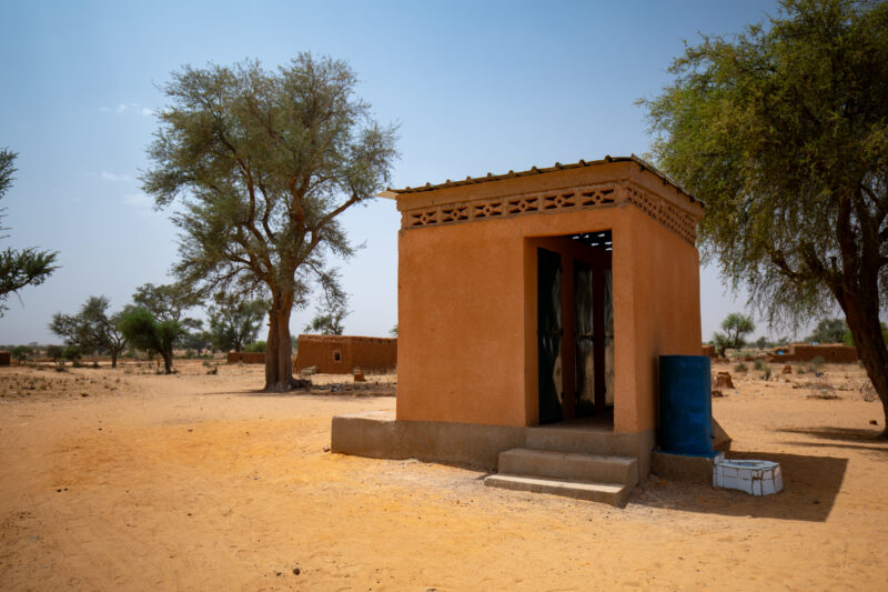School Sanitation in Niger — Outhouse Toilets make it easier for Children to attend school in Niger, Africa. — Africa, Desert, Education, Nature, Niger
