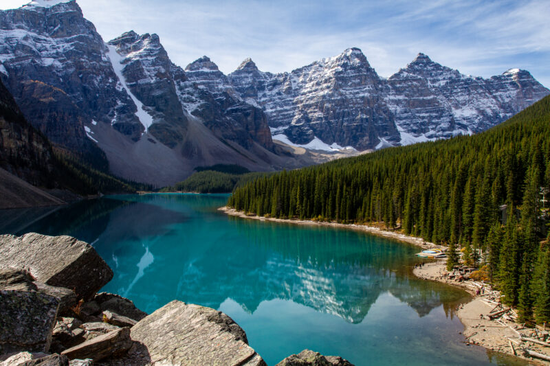 Morane Lake — Scenic Moraine Lake in Banff National Park, Canada — Nature, Alberta, Canada, Banff National Park, Scenic