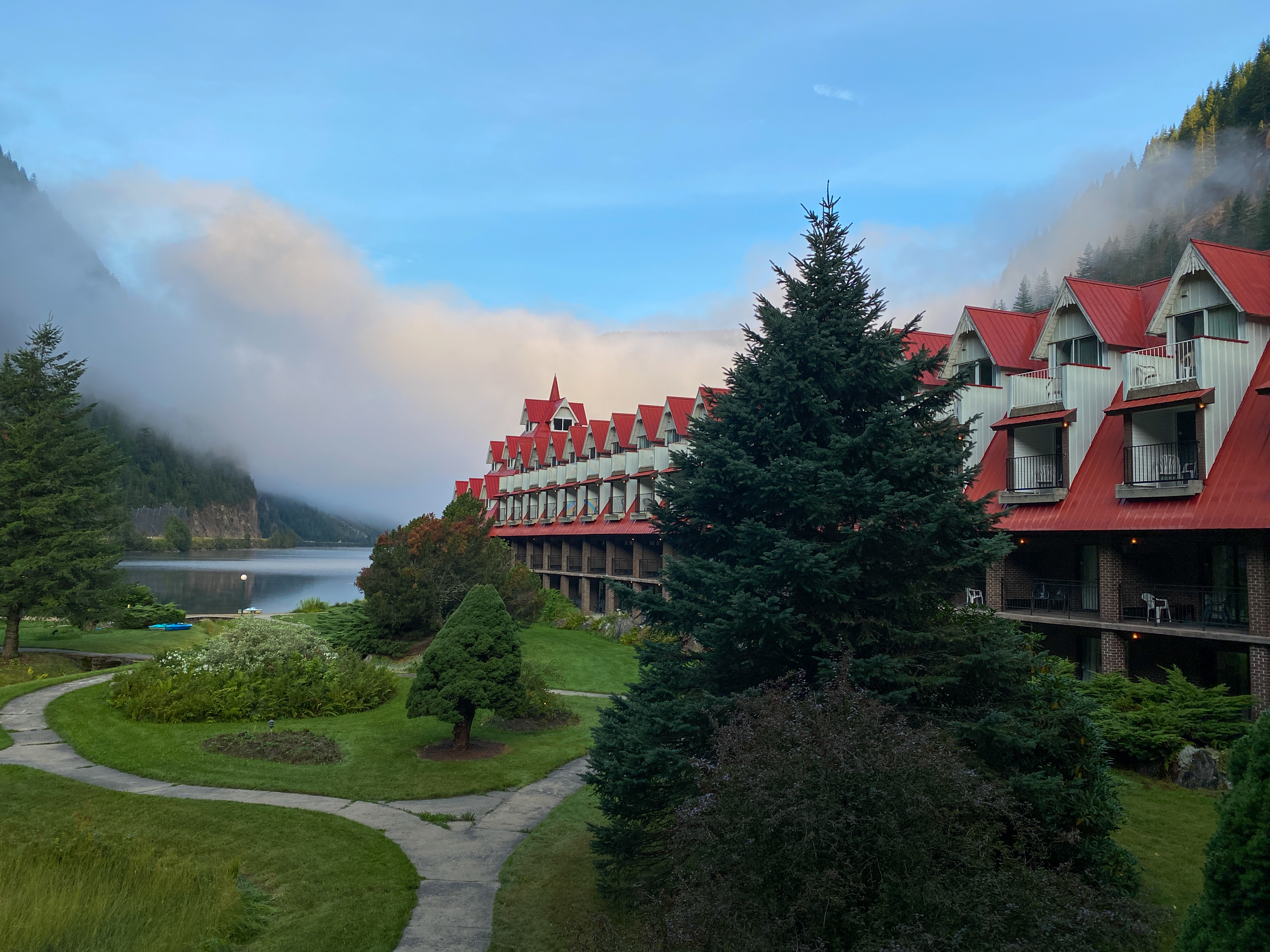 Hotel in Scenic BC