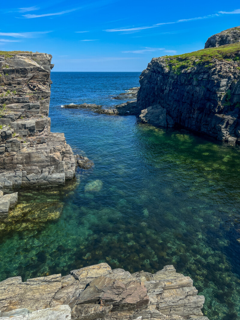 Rocky Coast of Newfoundland — Scenic beauty of the rocky shoreline of Canada's Newfoundland — Beach, Cliff, Nature, Sand, Newfoundland