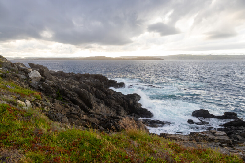 Rocky Coast of Newfoundland — Scenic beauty of the rocky shoreline of Canada's Newfoundland — Beach, Cliff, Nature, Ocean, Sand