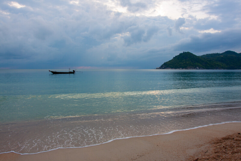 Fishing Boat in Thailand — Beach, Nature, Ocean, Sand, Unsaturated