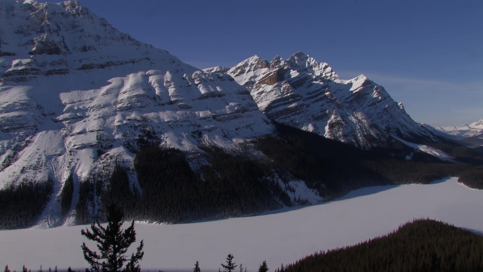 Peyto Lake in Winter