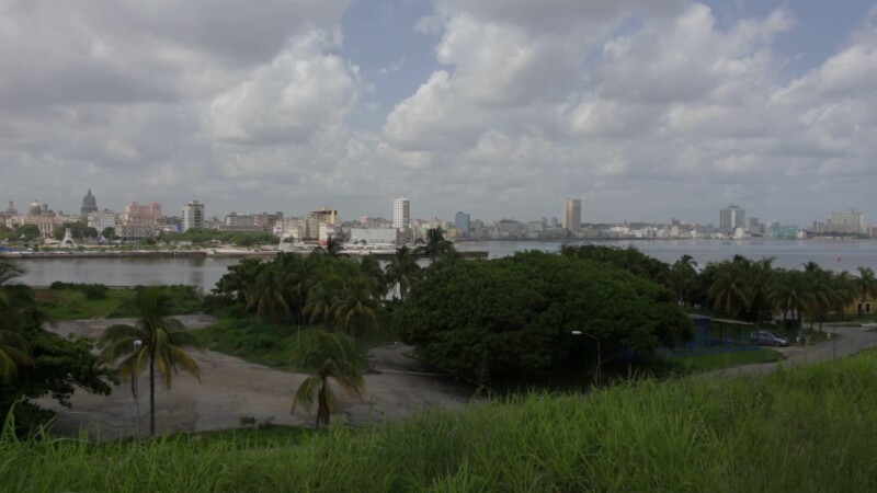 Havana Cuba — Stock Video Footage of Cuba: Pan of Skyline of HavanaKeywords: Cuba, Havana, Habana, Skyline, Ocean, park, no people