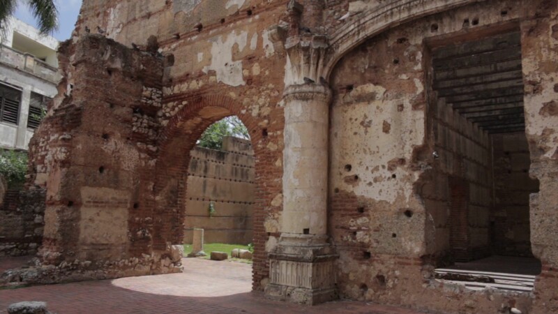 First Hospital in the Americas — Ruins of the first Hospital built in the Americas, located in the old Spanish Colonial city section of Santo Domingo. — Cari...