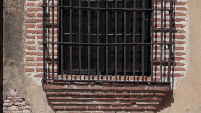 Video: Bars over Window