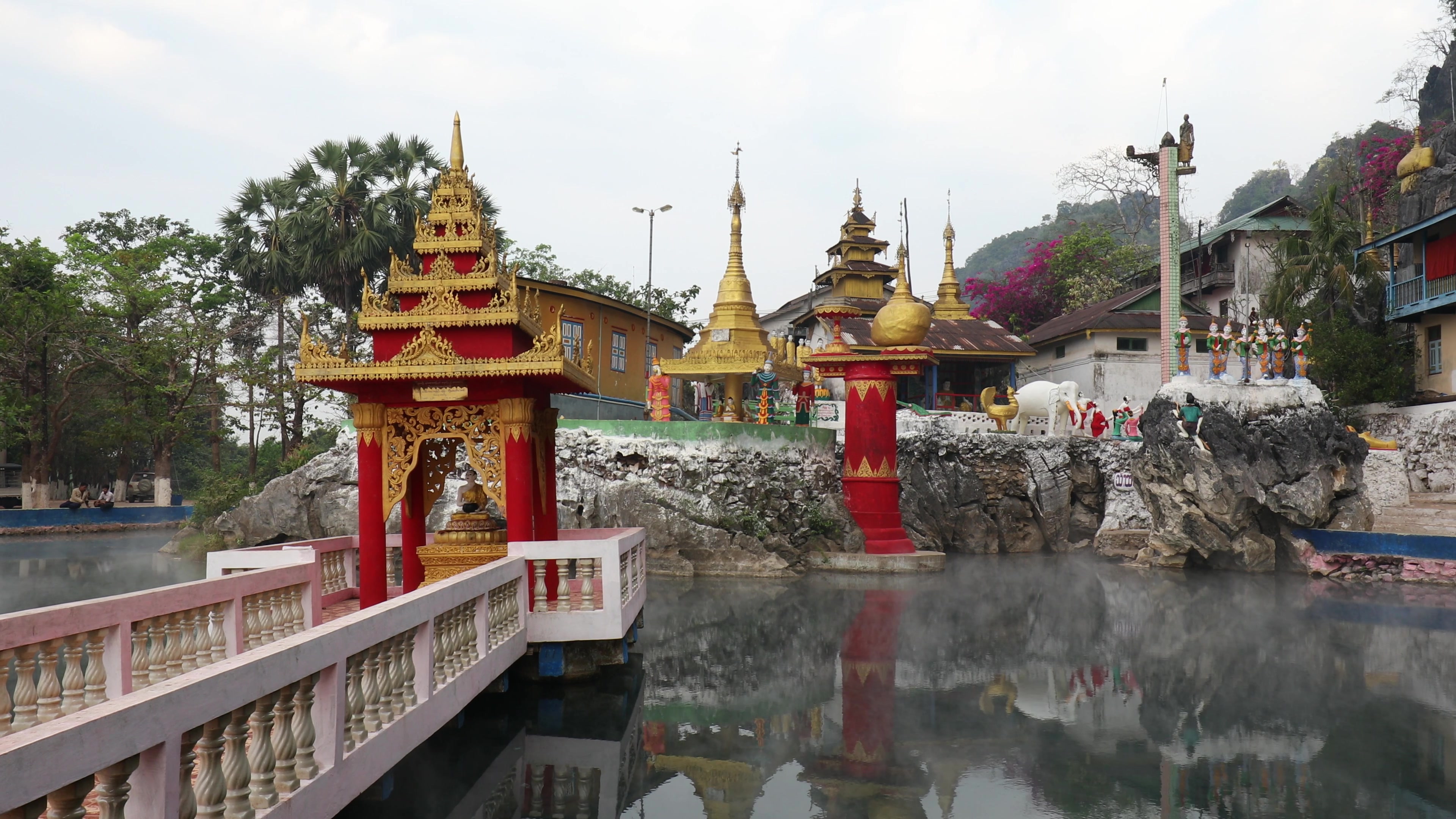 Kaw Gon Cave in Myanmar