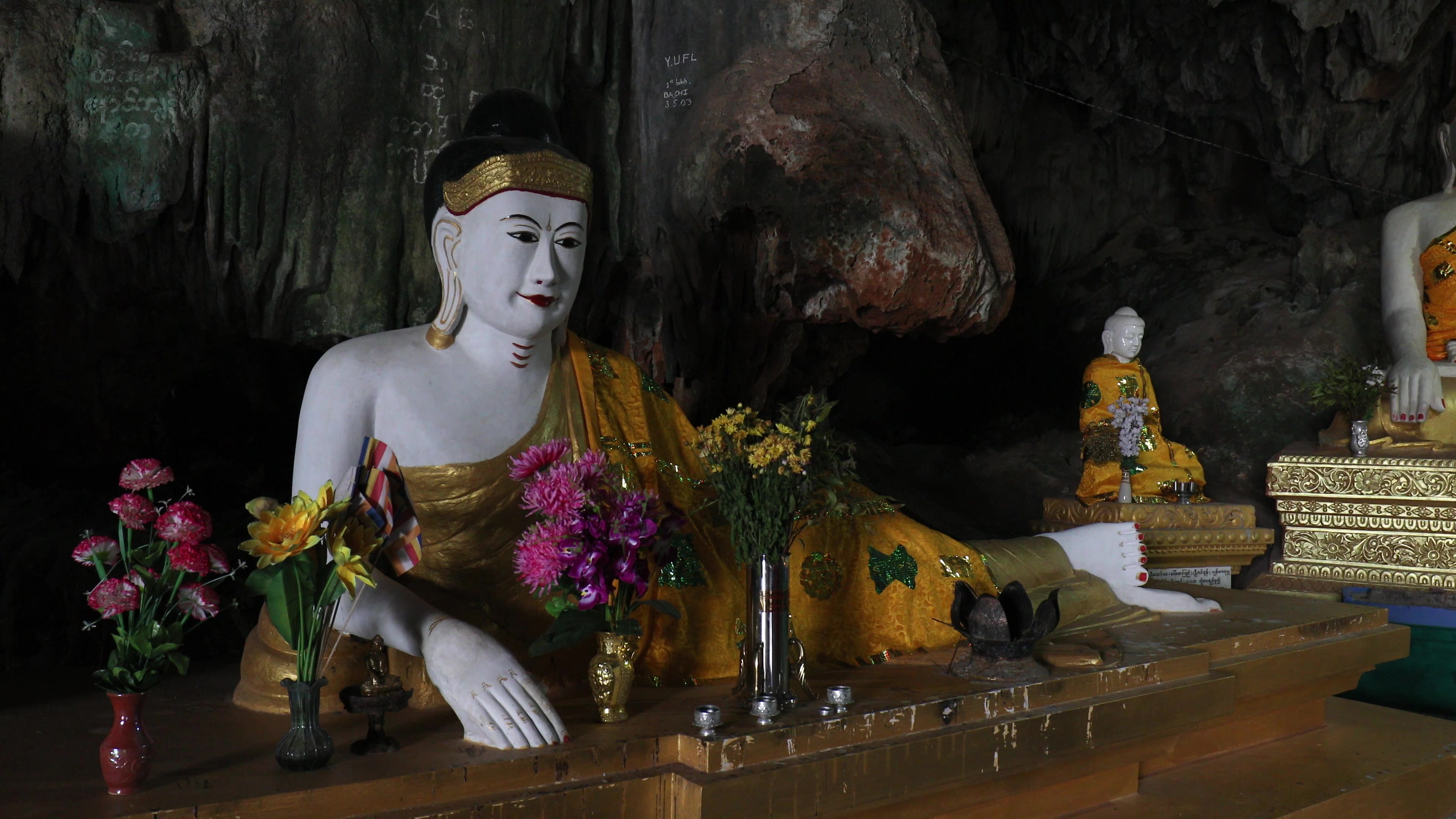 Kaw Gon Cave in Myanmar