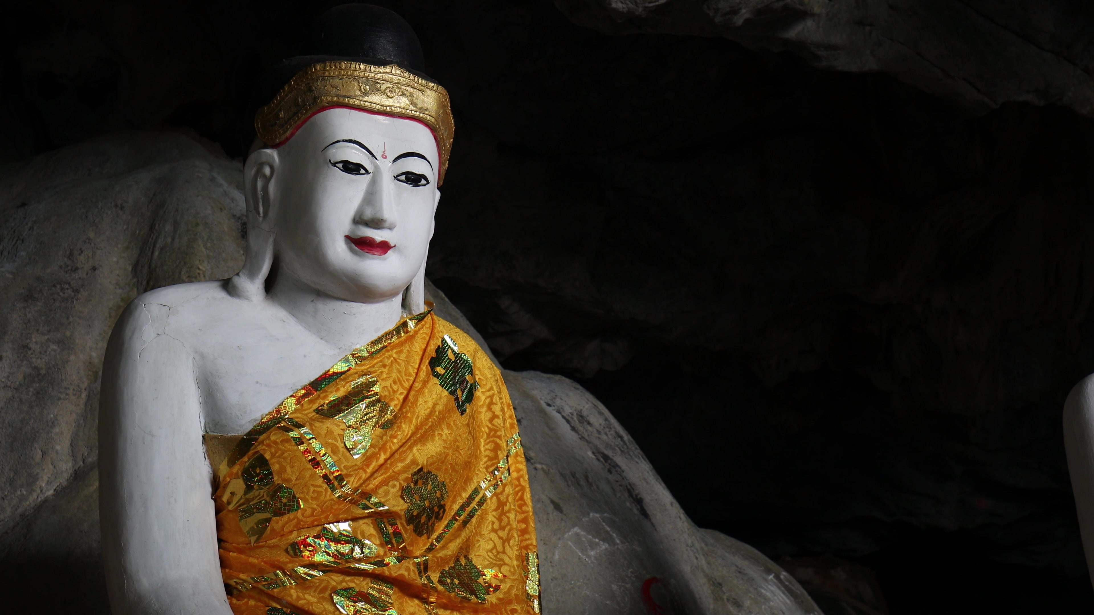 Kaw Gon Cave in Myanmar