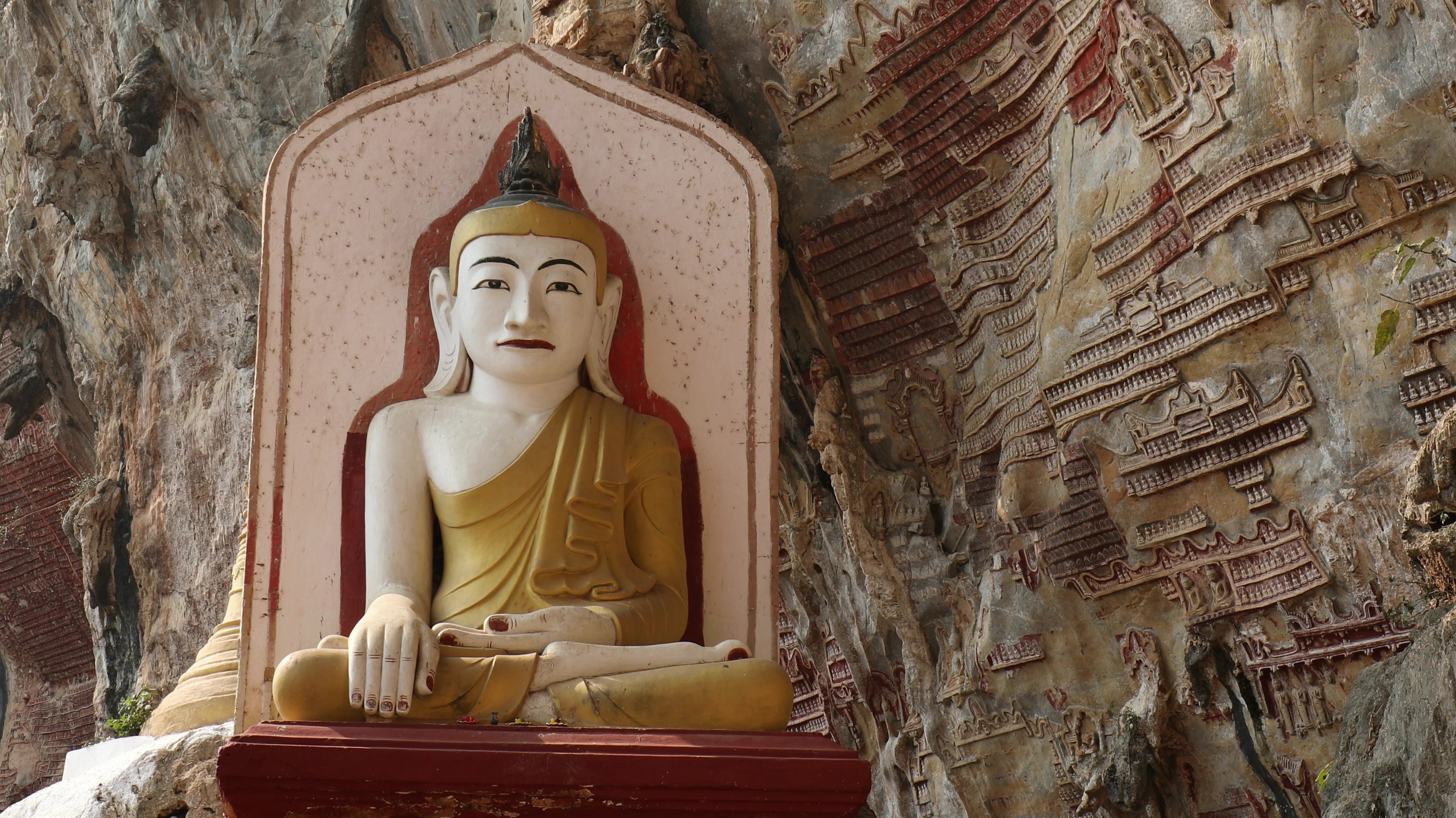 Kaw Gon Cave in Myanmar