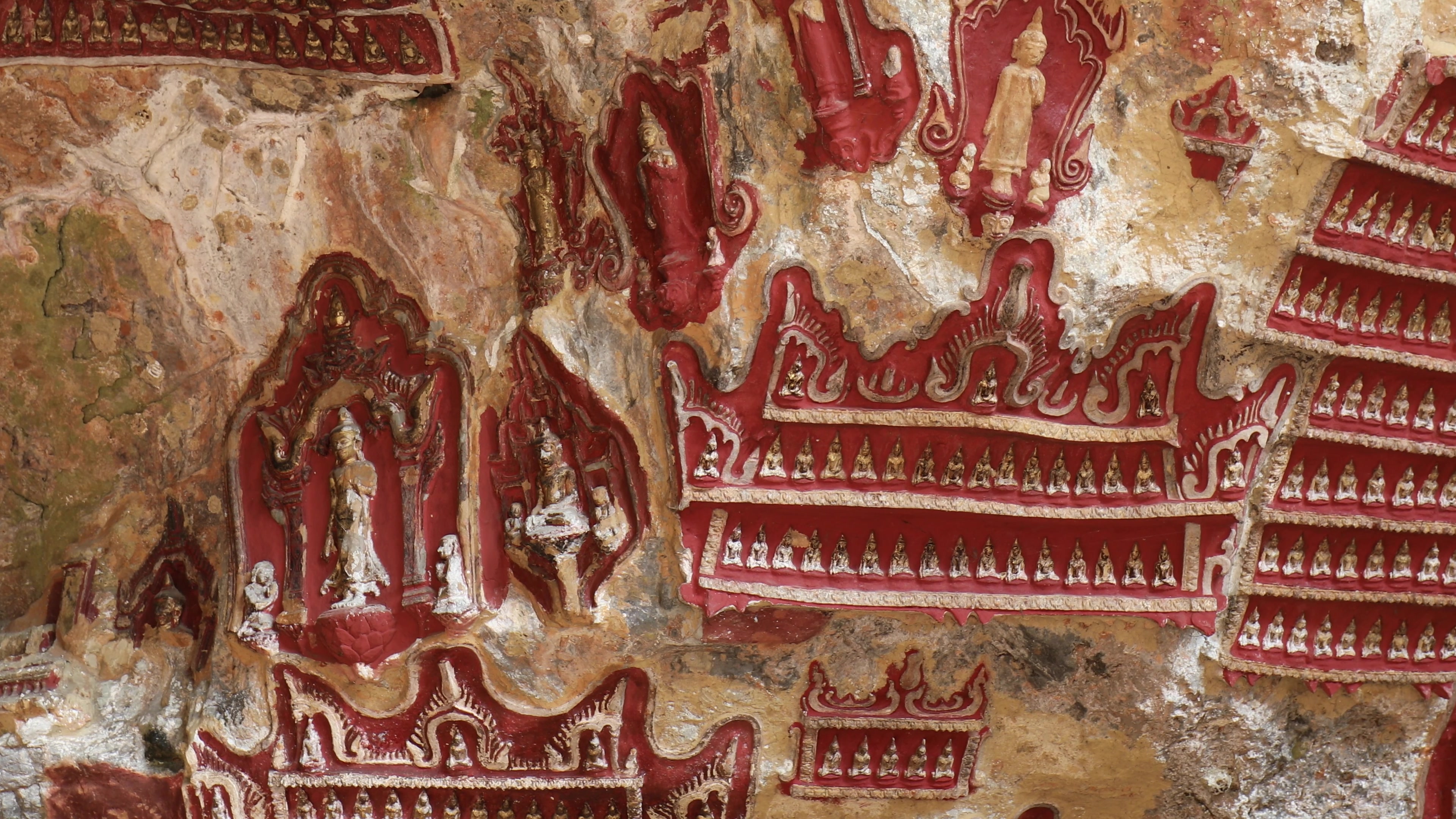 Kaw Gon Cave in Myanmar