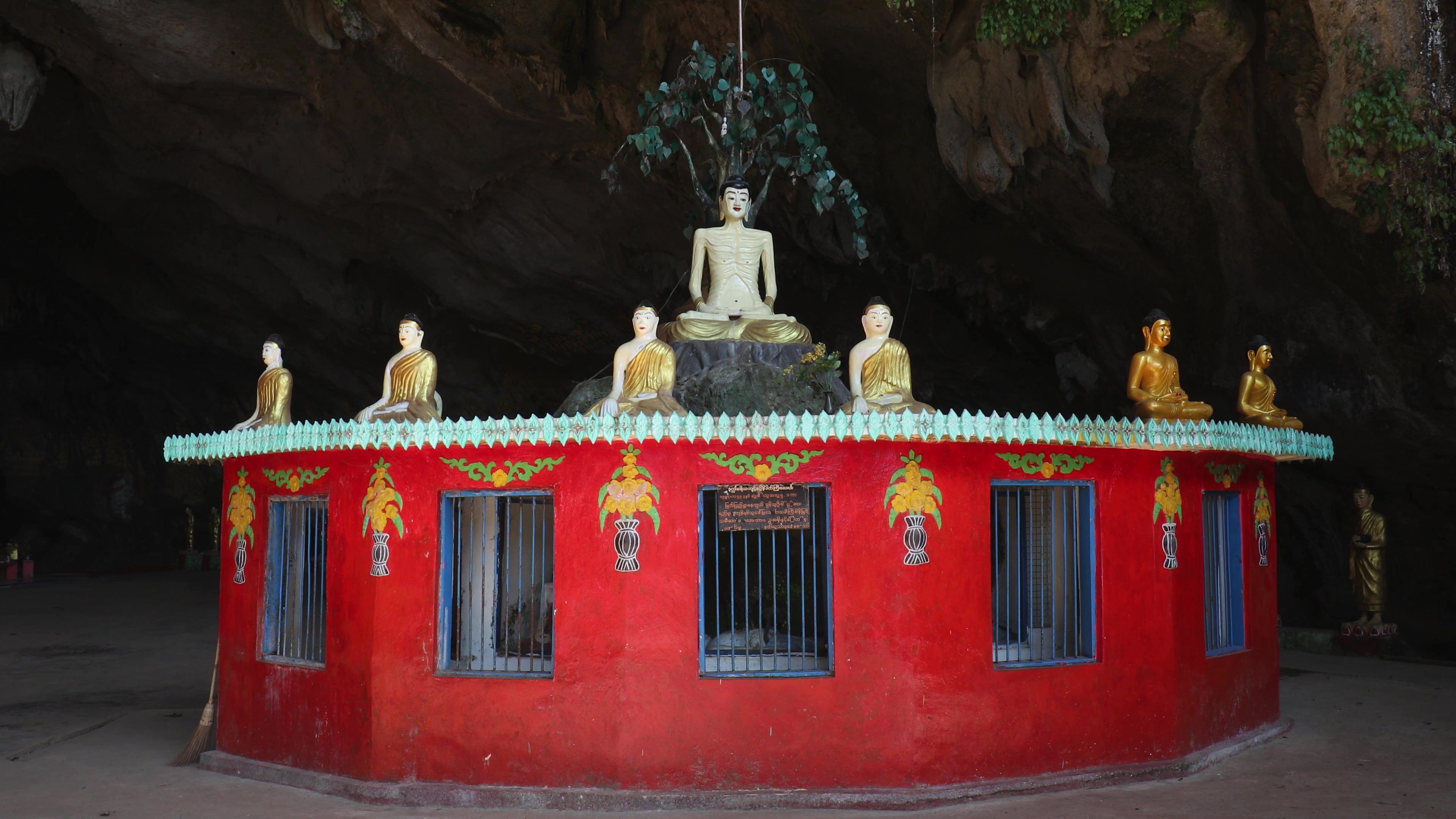 Kaw Gon Cave in Myanmar