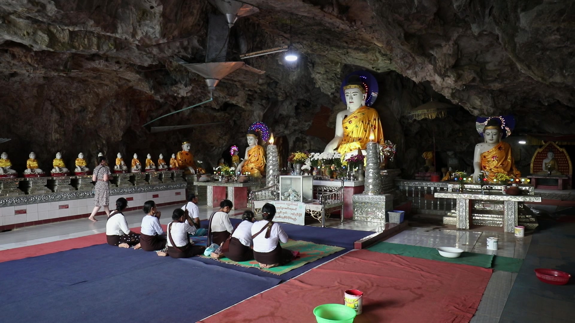 Kaw Gon Cave in Myanmar