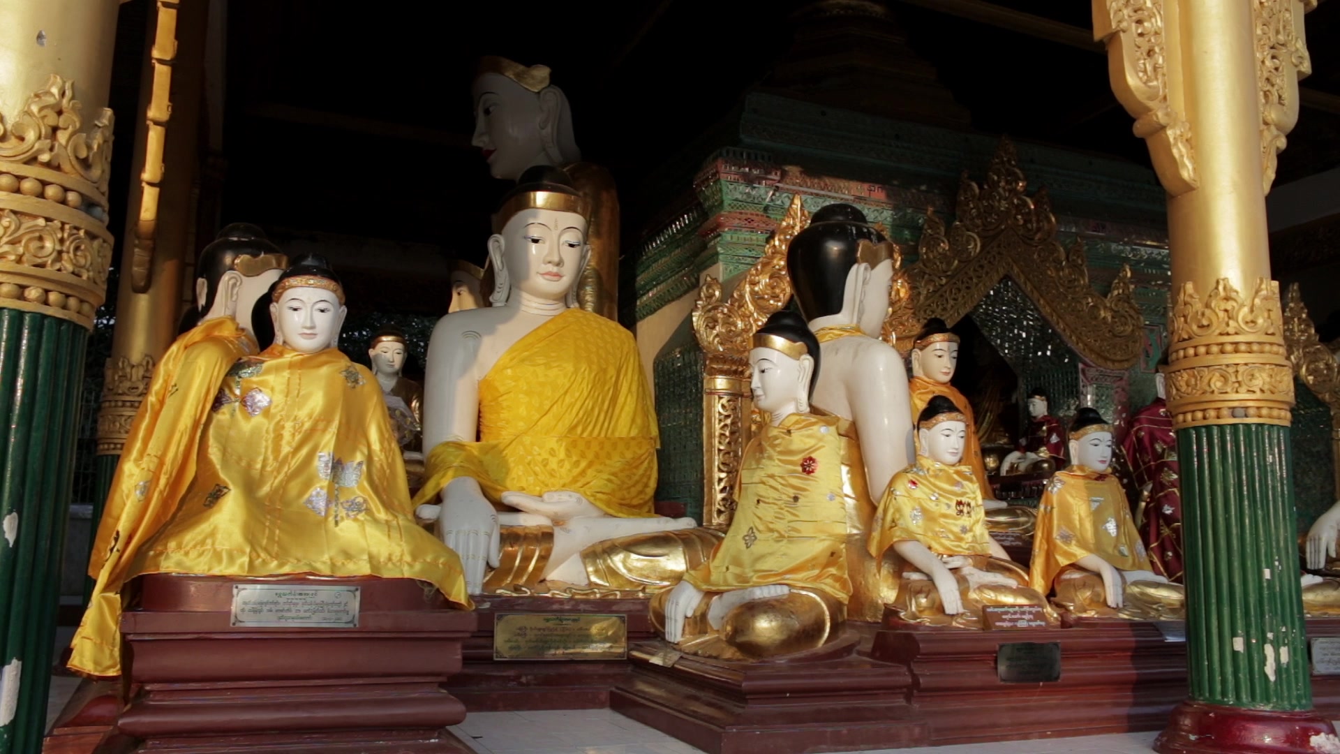 Sitting Buddhas at the Shwedagon Pagoda in Yangon