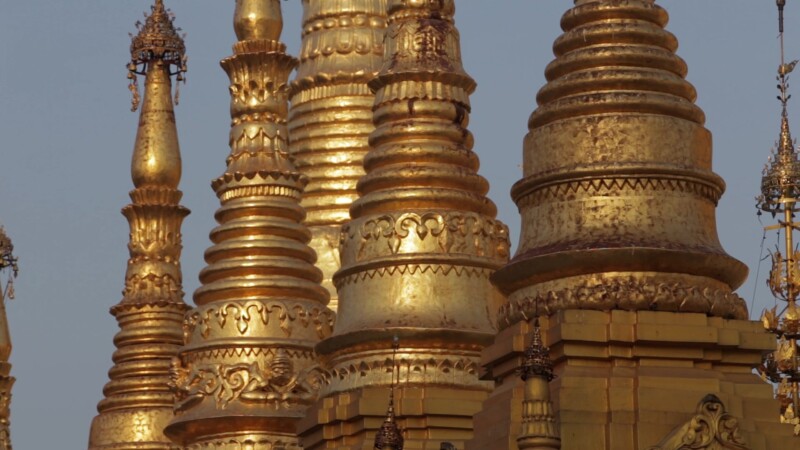 Shwedagon Pagoda in Yangon, Myanmar — Golden temple in Yangon Myanmar where People worship in the Buddhist traditionsKeywords: Burma, Myanmar, Shwedagon Pago...