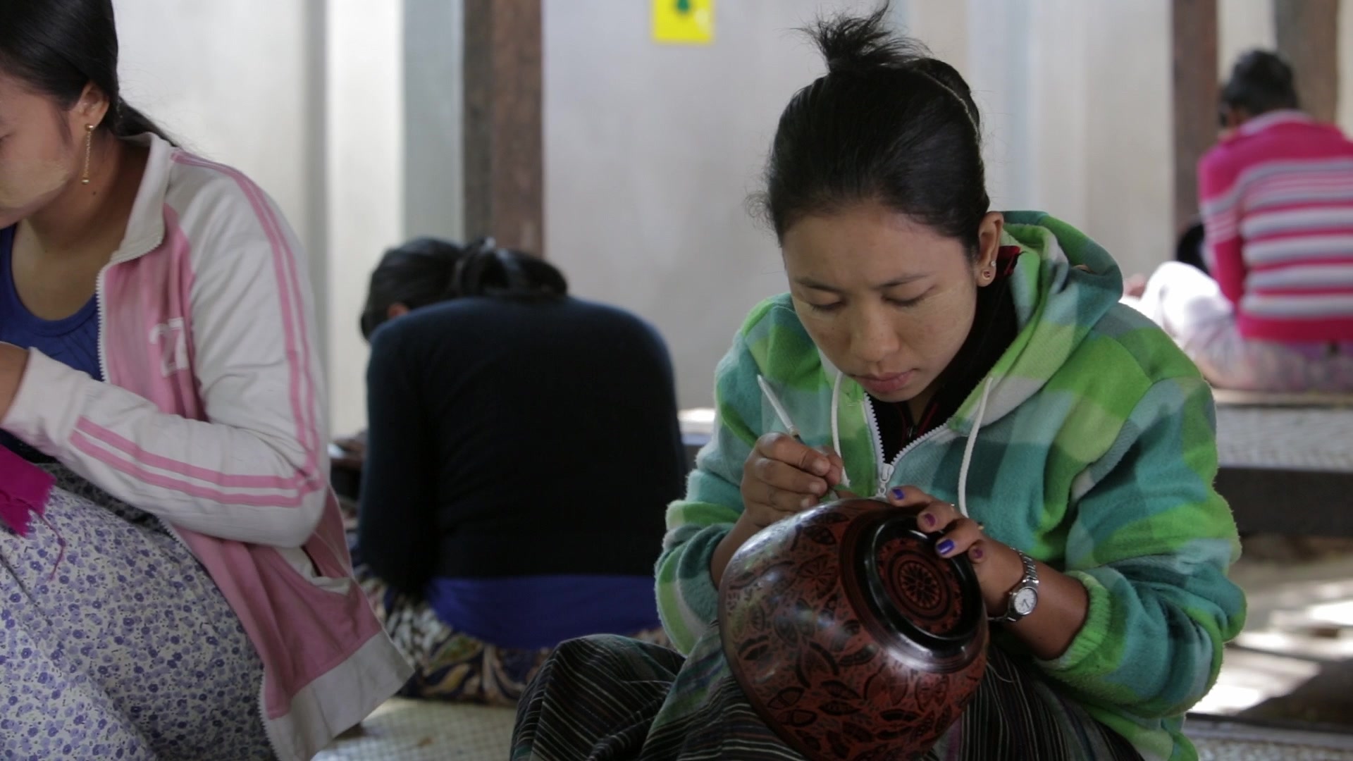 Burmese Woman Makes Lacquerware