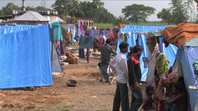 Emergency Shelters at an IDP Camp — Victims of floods take temporary shelter at an IDP camp in NepalKeywords: Nepal, IDP, Internally Displaced