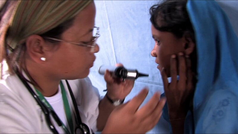 Medical Exam — People displaced by flooding see the doctor at the IDP campKeywords: Nepal, IDP, Internally Displaced