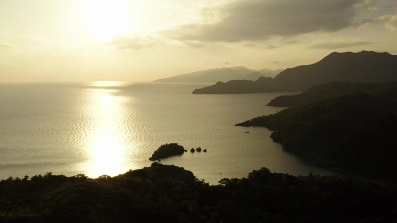 Drone Flyover of Philppines Coast — Drone footage of coastline of rural PhilippinesKeywords: Drone, Flyover, Aerial Video, Philippines, sea, ocean, coast, Sc...