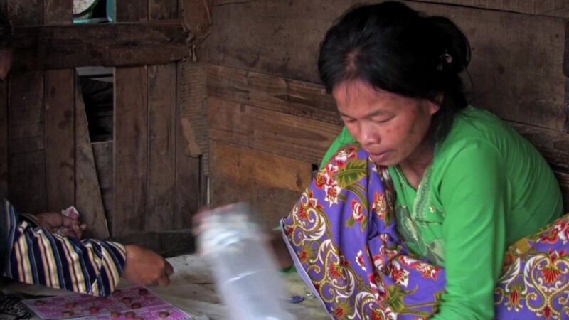 Video: Playing Bingo