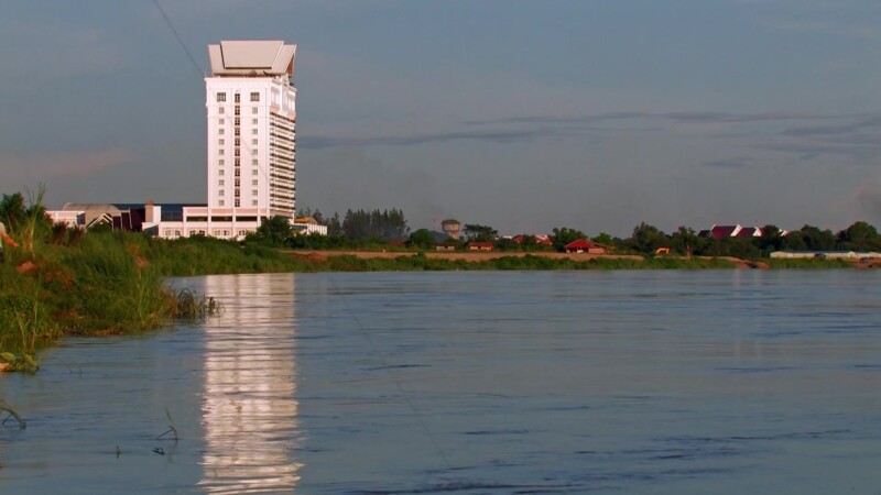 Mighty Mekong River in Laos — The Mekong river flows through Laos, providing life and transportation — Laos, Mekong River, Scenic