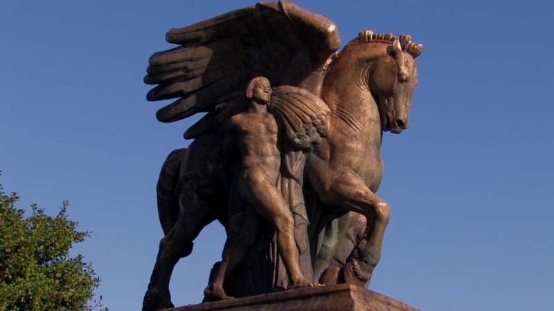 DC Sculpture — A sculpture on the Arlington Memorial Bridge in Washington, DCKeywords: Stock Footage, USA, United States, Washington, DC, Capital