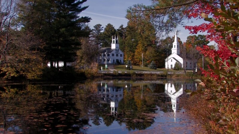 Churches of Marlow — Stock video footage of the beautiful church buildings of Marlow, New Hampshire, reflected in the lak... — Stock Footage, USA, United Sta...