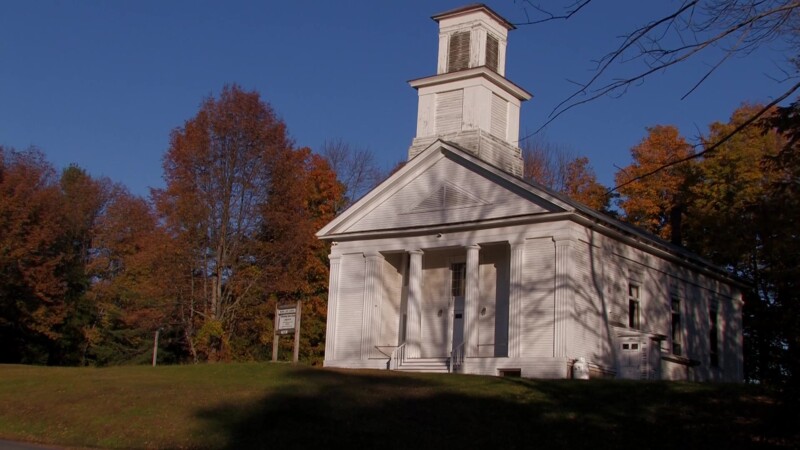 Vermont in the Fall — Stock video footage of a typical church building in rural VermontKeywords: Stock Footage, USA, United States, Vermont, New England