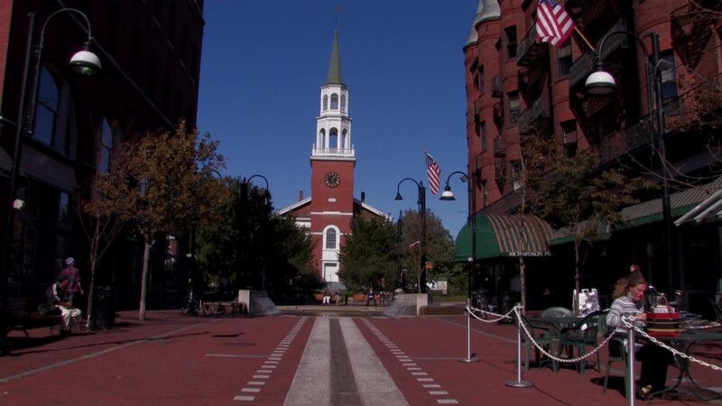 Vermont in the Fall — Church in BurlingtonKeywords: Stock Footage, USA, United States, Vermont, New England