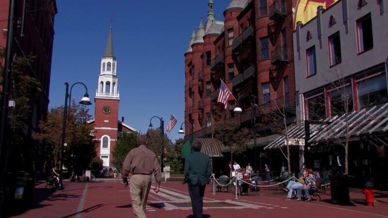 Vermont in the Fall — Church in BurlingtonKeywords: Stock Footage, USA, United States, Vermont, New England