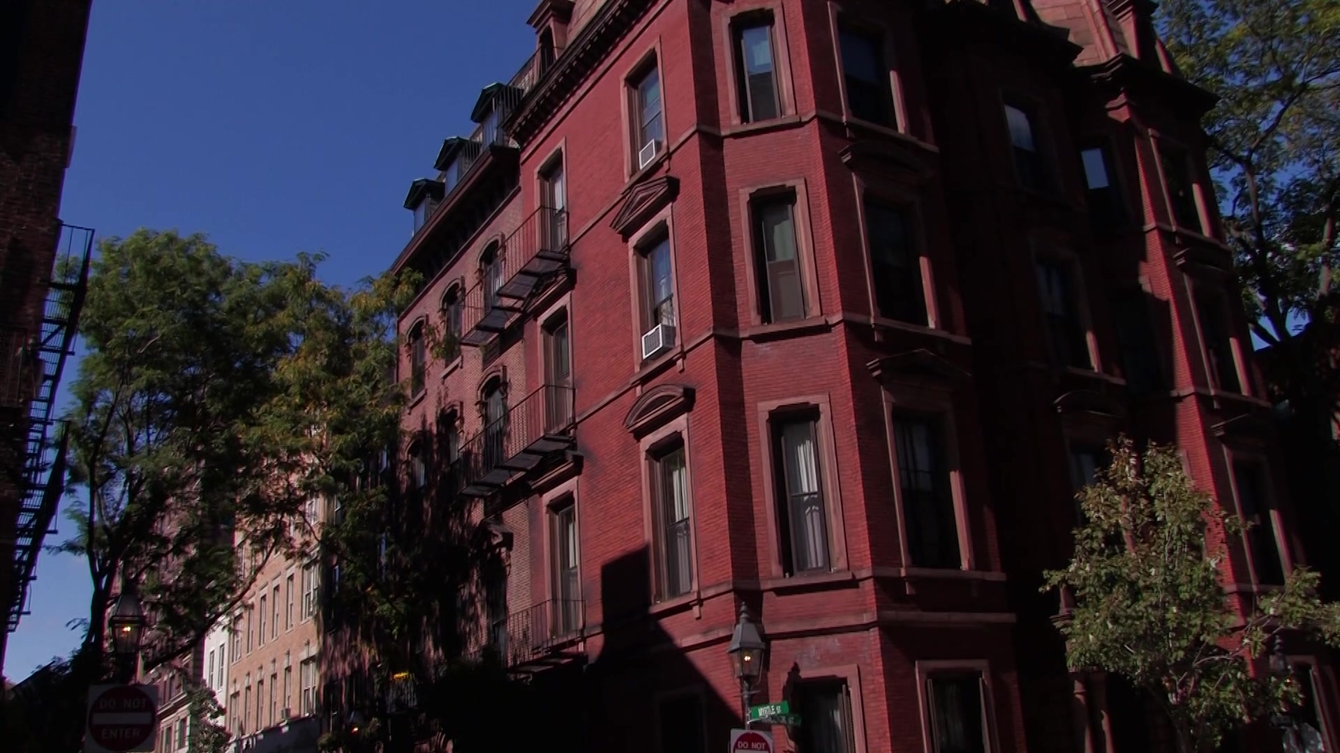 Brownstone Apartments in Boston